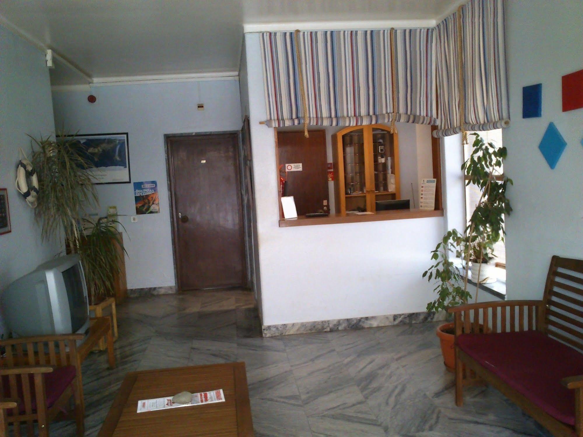 Hotel Apartamento Iate Portimão Exteriör bild